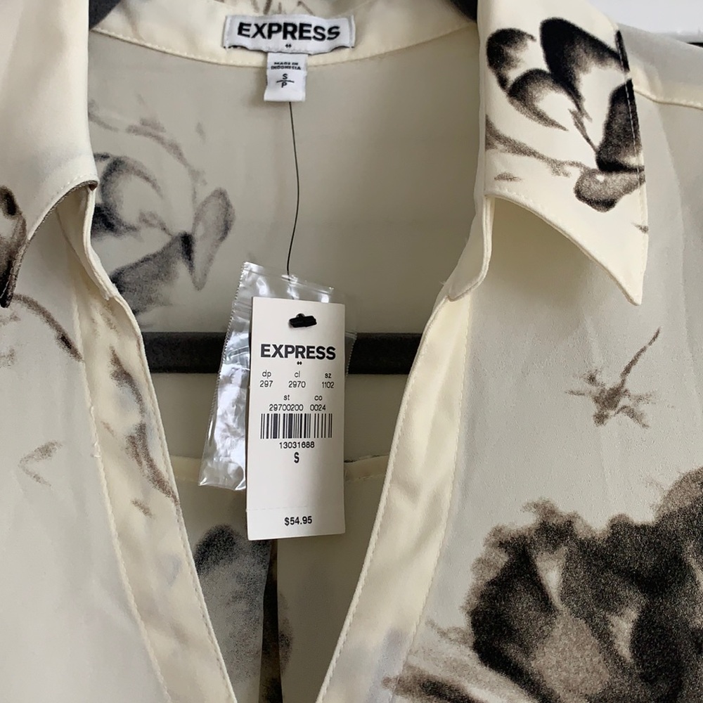 Express button down blouse - Picture 3 of 4